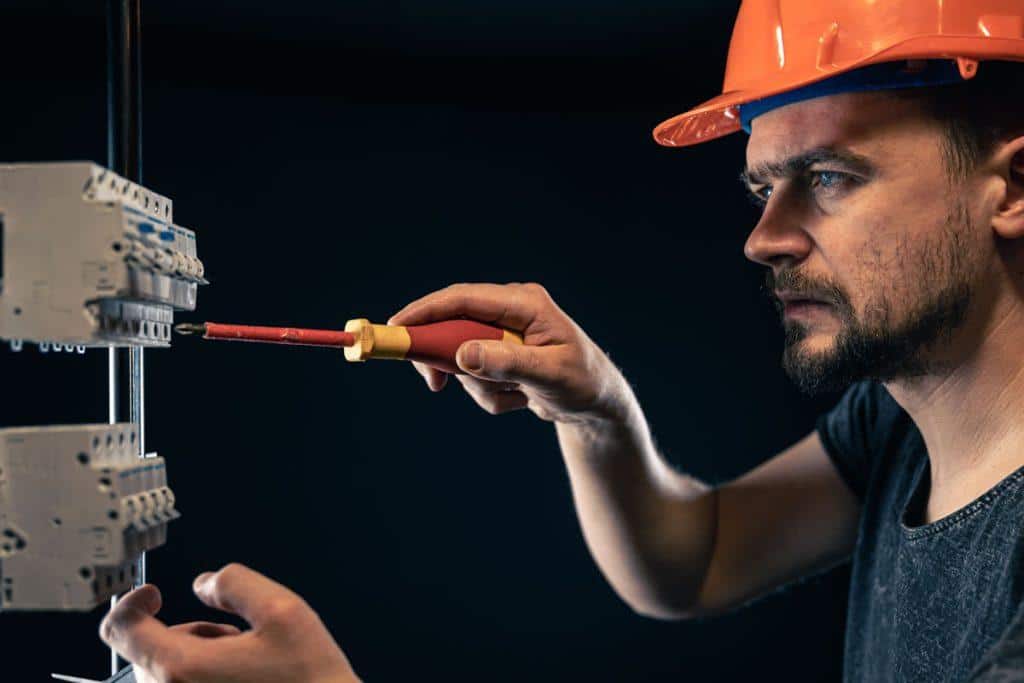 elektrik-fiyatlari-2025-subat-ayi-yeni-tarife-duzenlemesi-1-S6p64hL8 Elektrik Fiyatları 2025: Şubat Ayı Yeni Tarife Düzenlemesi